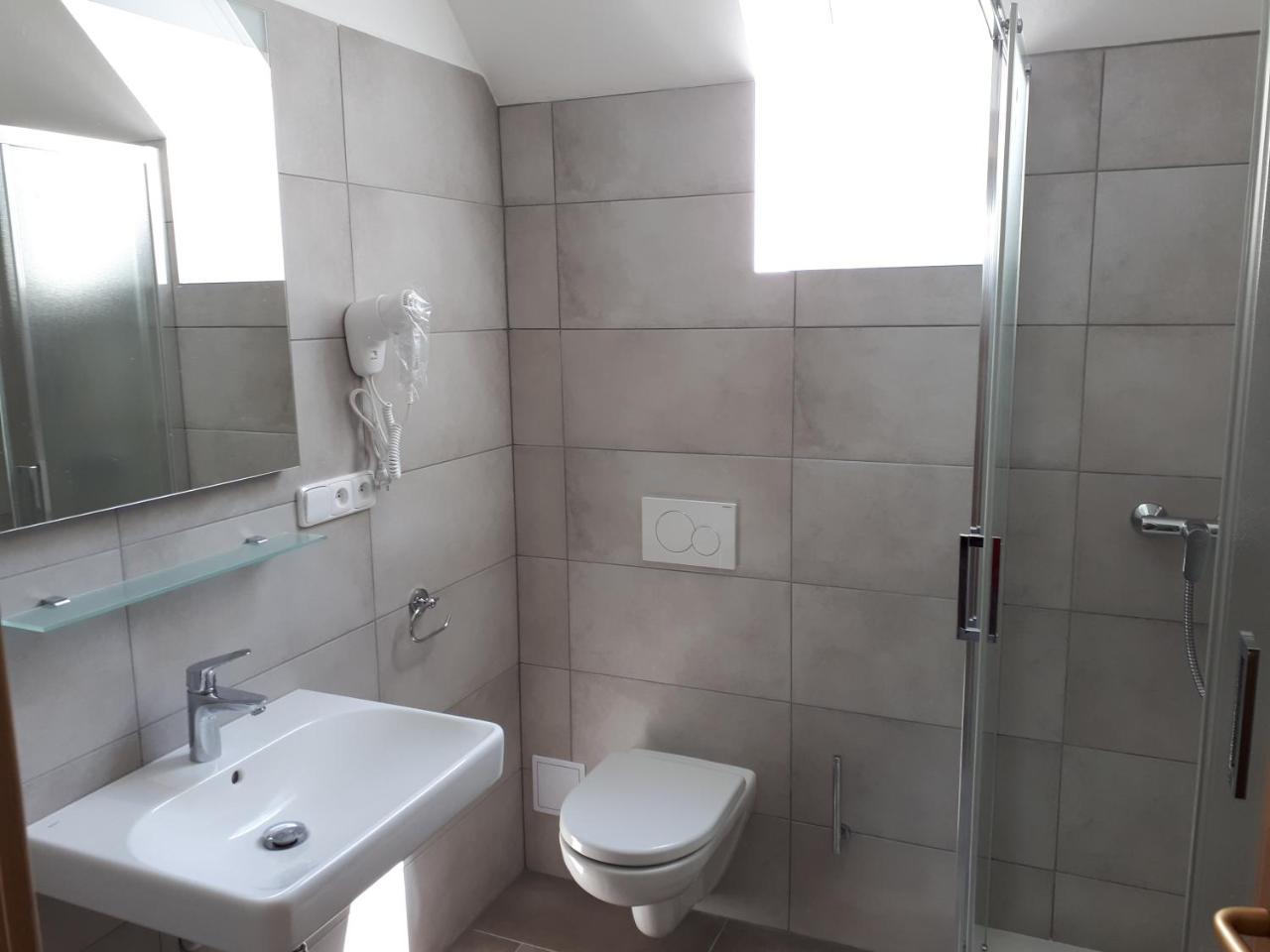 Penzion Nad Oborou Hradec Kralove Bagian luar foto